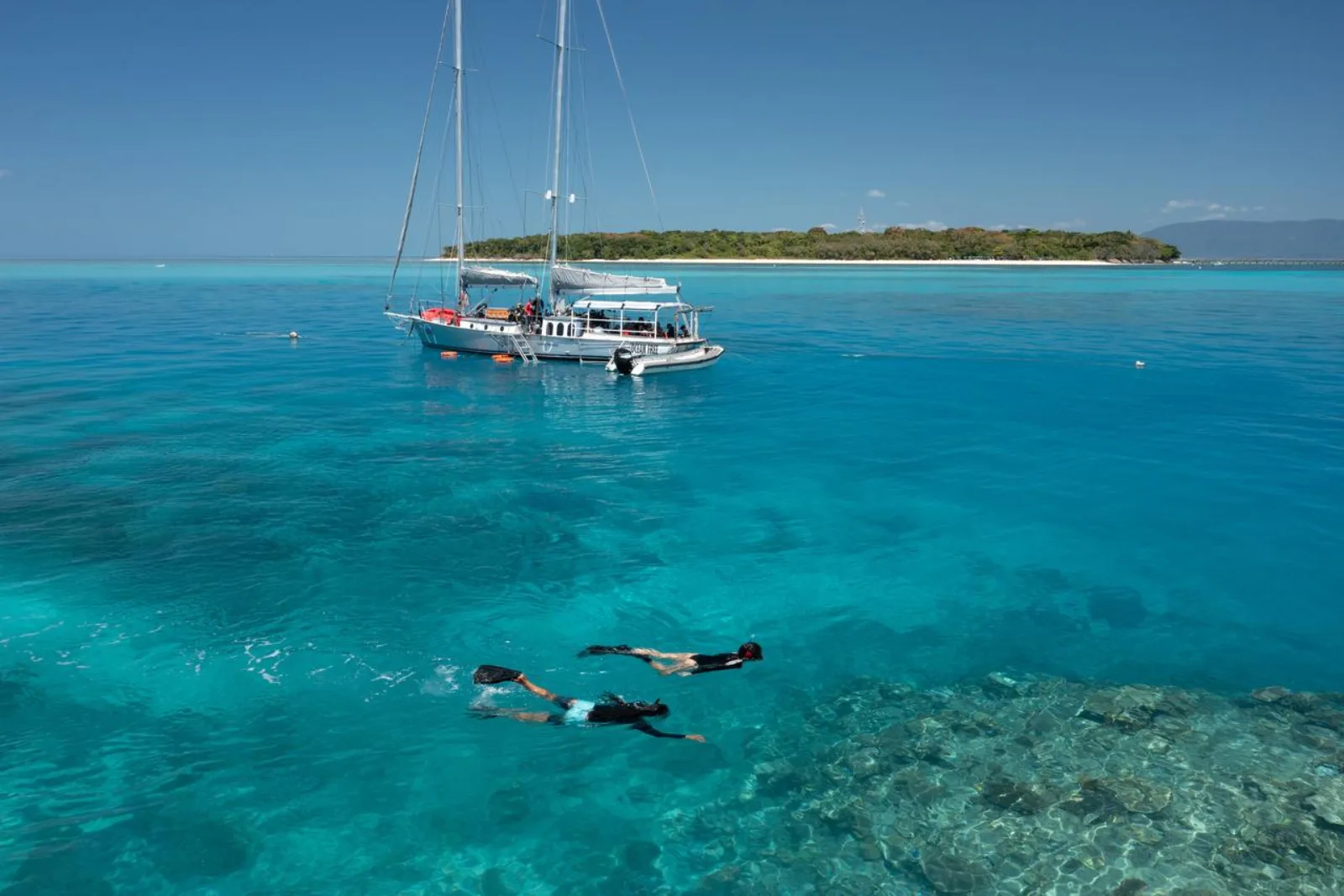 Green Island and Great Barrier Reef Sailing Tour